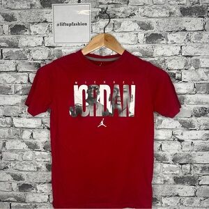 EUC Air Jordan Youth Red Graphic Tee Size Large (12-13 years)